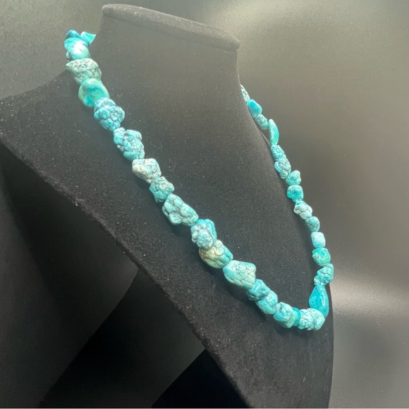 Dyed & Stabilized magnesite Turquoise Nugget Beaded Necklace – TB Marked Chain - Picture 9 of 9